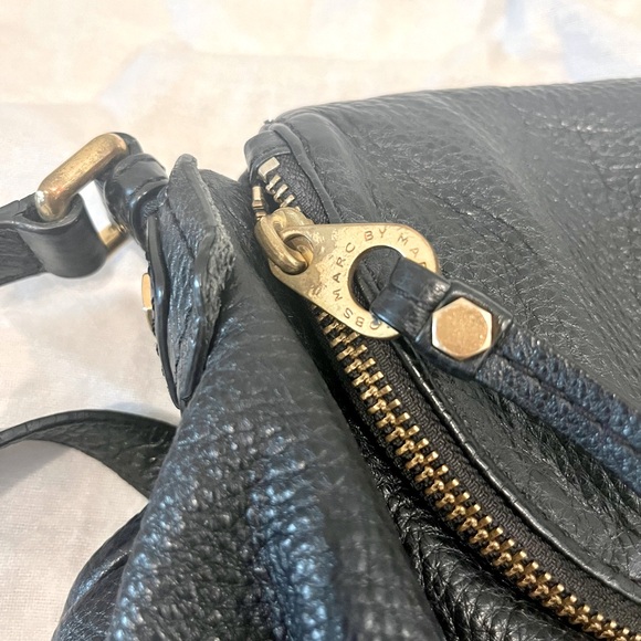 Marc By Marc Jacobs Black Leather Crossbody Purse - Picture 5 of 10